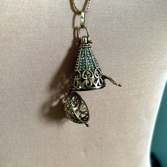 Cage pendant locket necklace - Picture 3 of 3